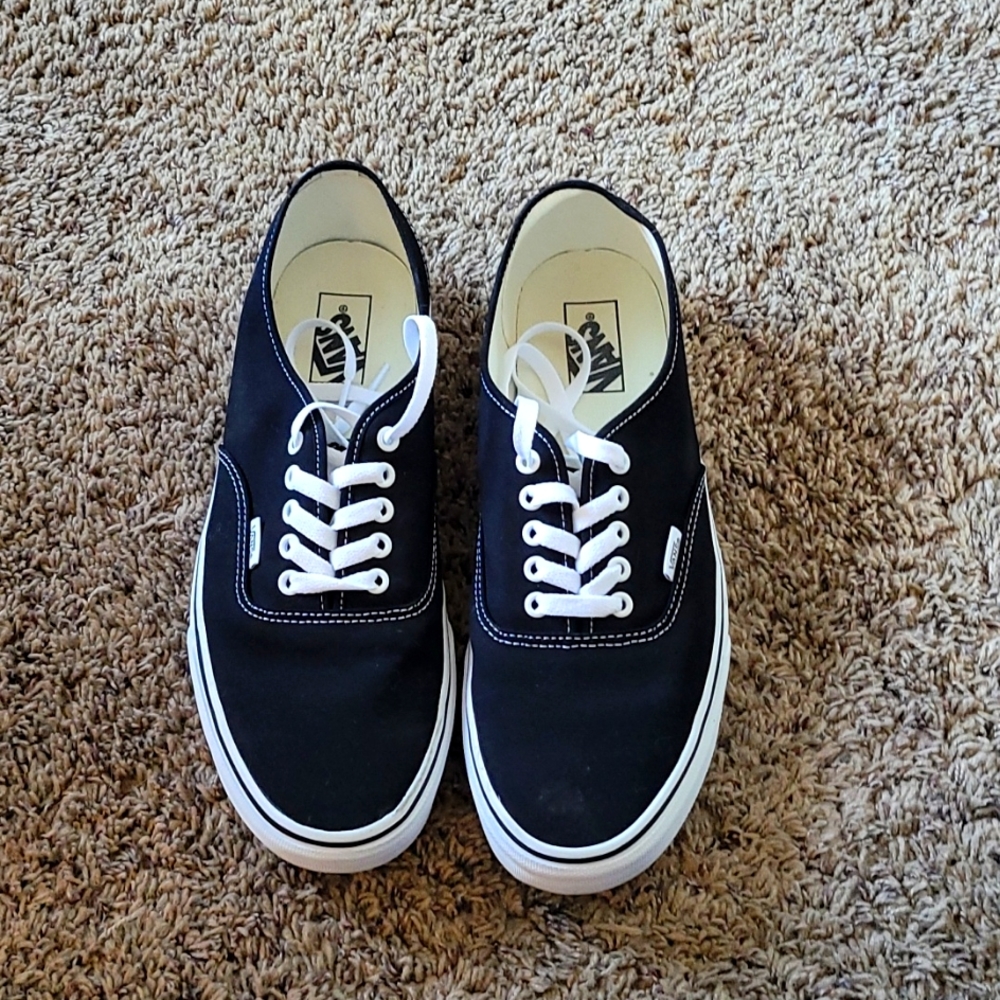 Vans Classic Authentic Black/White Core Skateboarding Lifestyle Shoes 12 mens